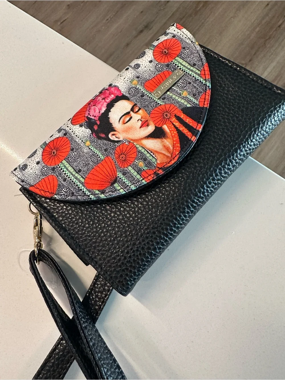 CHULA Frida Kahlo Inspired Crossbody Wallet Phone Purse NWOT Touchscreen Pocket